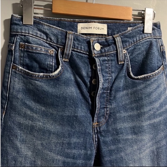 Aritzia Denim Forum The Yoko Slim Straight Jeans - size 26 - Picture 5 of 7